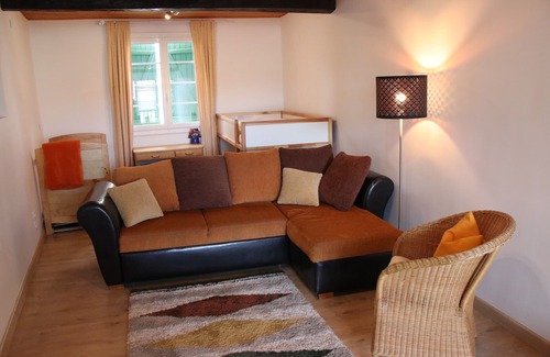 Verniolle Casa | Holiday home in the heart of the Village for 10 adults and 4 children max.