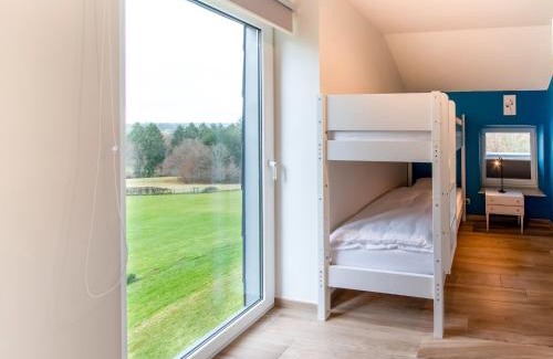 Walk Casa | Holiday Home in Waimes with Garden