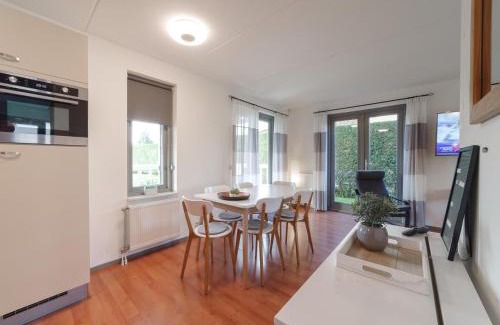 Wemeldinge Casa | Holiday Home in Wemeldinge near the Sea