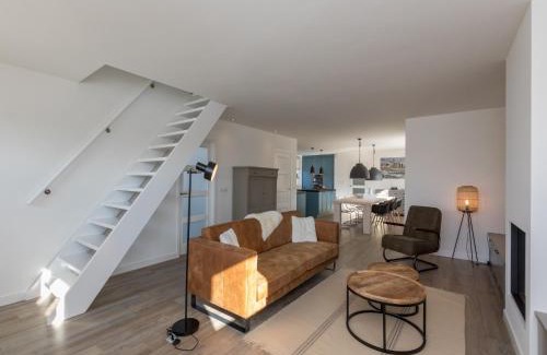 Serooskerke Casa | Holiday Home in Zeeland Family-Friendly, cleaning included