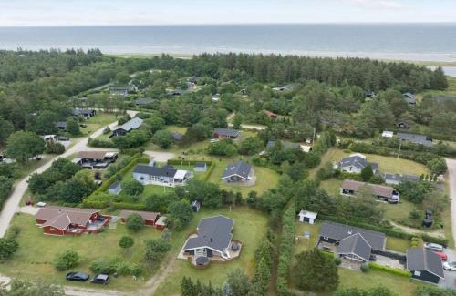 Hals Casa | Holiday Home Ingwin - from the sea by Interhome