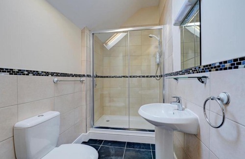 Kilgetty Casa | Holiday Home Ivy by Interhome
