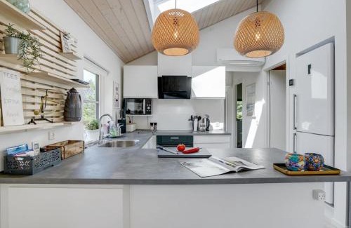Gedesby Casa | Holiday Home Jelke - 50m from the sea by Interhome