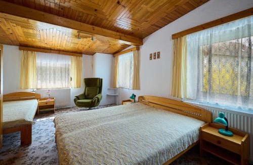 Jesenny Casa | Holiday Home Jesenný by Interhome