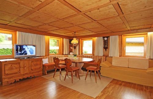 Bartholomaeberg Casa | Holiday Home Josefine by Interhome