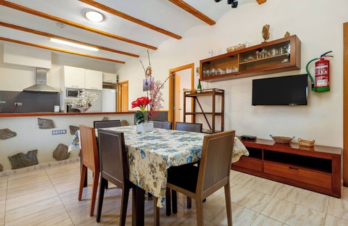 Camarles Casa | Casa de vacaciones "Josep" con terraza privada y Wi-Fi