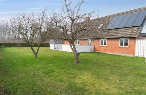 Bedegaard Casa | Holiday Home Josie - 700m from the sea by Interhome