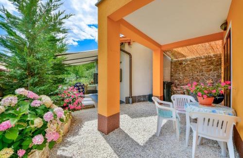 Opric Casa | Holiday Home Karolina by Interhome