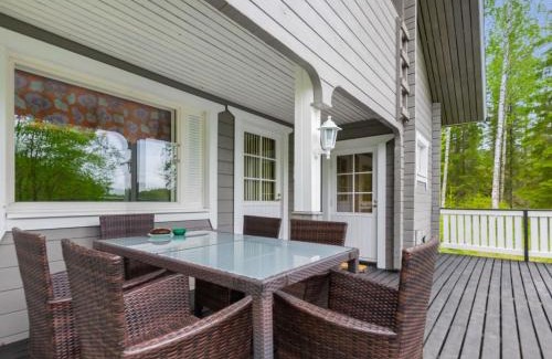 Rautalampi Casa | Holiday Home Kiikkukallio by Interhome