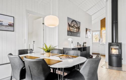 Haurvig Casa | Holiday Home Kr Madsens Vej Hvide Sande Denm