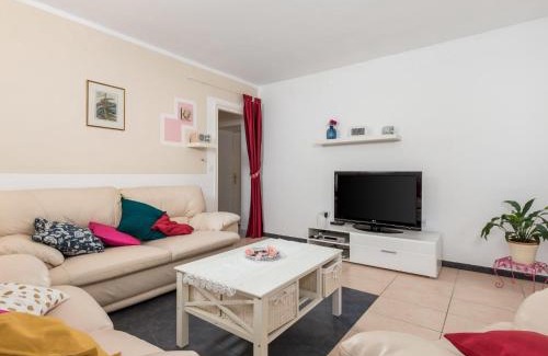 Sveta Jelena Casa | Holiday Home Kristijana by Interhome
