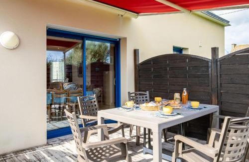 Kerlouan Casa | Holiday Home L'Echo des Vagues - KER217 by Interhome