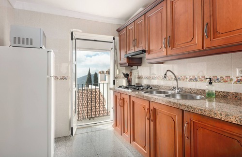 Gaucín Apartamento | Casa de vacaciones 'La Casa De Eva' con vistas a la montaña, terraza compartida y Wi-Fi