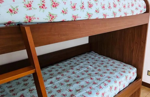 Agnino Casa | Holiday Home 'La Casa di Andrea in Lunigiana' with Private Terrace, Shared Garden and Balcony