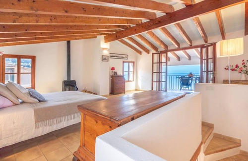 Banyalbufar Casa | Holiday Home 'La Cubana Casa Vacacional' with Sea View, Balcony and Wi-Fi