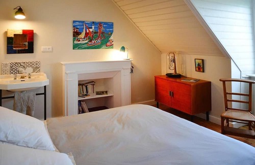 Locquirec Casa | Holiday Home 'La Défatigue' with Sea View, Private Terrace and Wi-Fi