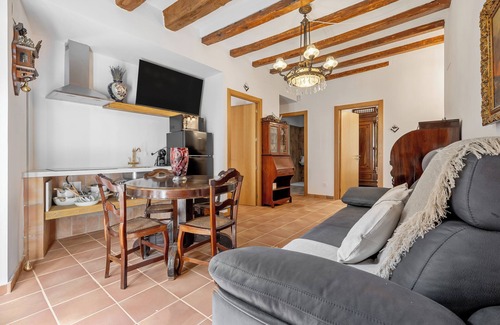 Sant Carles de la Rapita Casa | Casa de vacaciones 'La Quadra Vivienda Rural' con terraza privada, Wi-Fi y aire acondicionado