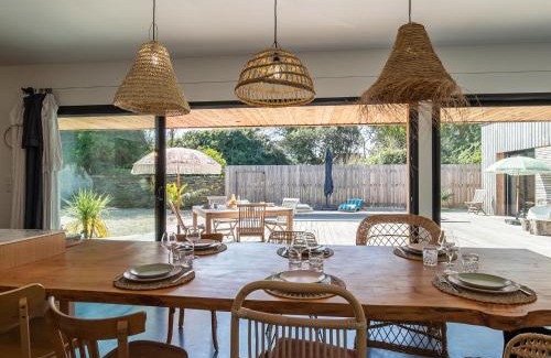 Locquirec Casa | Holiday Home La Villa Agapanthes by Interhome