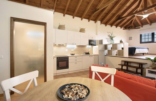 Guimar Apartamento | Casa de vacaciones "Las Tres Palmeras" con vistas a la montaña, piscina compartida y Wi-Fi