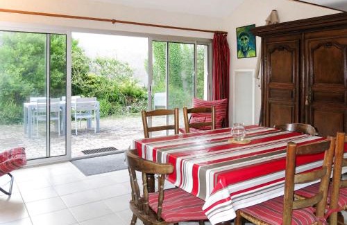 Regnezville-sur-Mer Casa | Holiday Home Le Petit Clos by Interhome