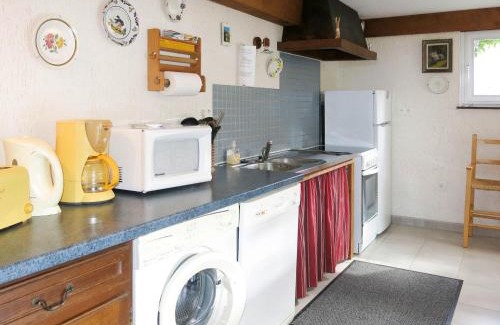 Regnezville-sur-Mer Casa | Holiday Home Le Petit Clos by Interhome