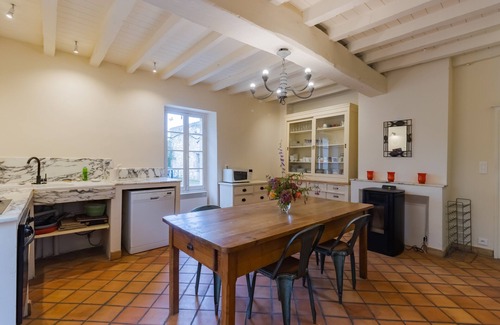 Castillonnes Casa | Holiday Home "Le Presbytère de Pompiac" with Private Pool, Air Conditioning & Wi-Fi
