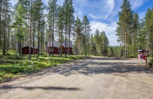 Akaslompolo Casa | Holiday Home Lemmenlaakso by Interhome
