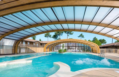 Parentis-en-Born Casa | Holiday Home Les Cottages du Lac M4 Premium by Interhome