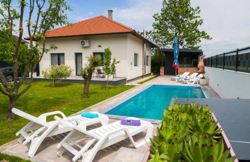Mali Radic Villa | Holiday Home Libera
