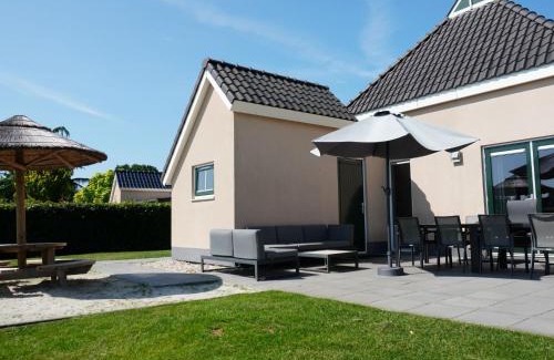 Vlagtwedde Casa | Holiday Home Lieskehuis Wellness de Luxe 10-2 by Interhome