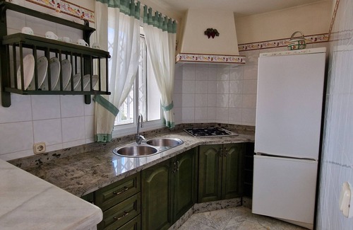 Montoro Casa | Holiday Home 'Los Rosales De La Palmilla' with Private Pool, Balcony and Air Conditioning