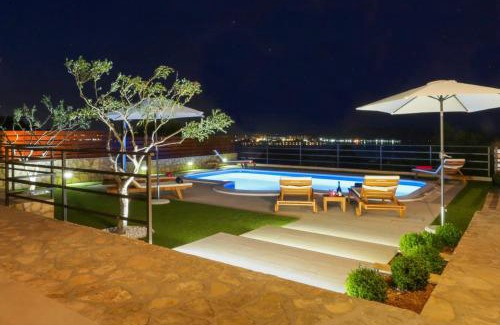 Kastel Sucurac Villa | Holiday home Magic view with private heated pool