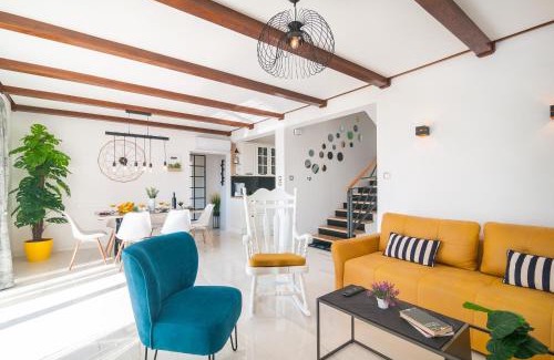 Kastel Sucurac Villa | Holiday home Magic view with private heated pool