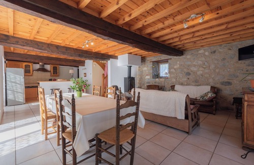 Arcizans-Avant Casa | Casa de vacaciones 'Maison Anthian' con terraza privada, jardín privado y Wi-Fi