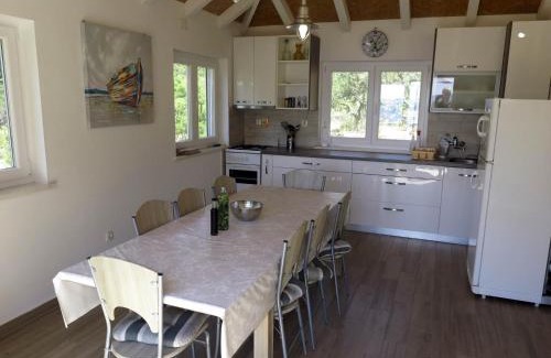 Zrnovo Casa | Holiday Home Maja - Four bedroom house with sea view