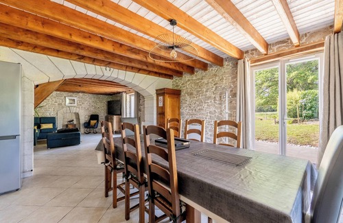 Saint-Herblain Casa | Casa de vacaciones 'Manoir De L'aisnerie Le Pavillon' con terraza privada, jardín privado y Wi-Fi