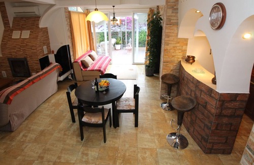 Podostrog Casa | Holiday Home Mendule