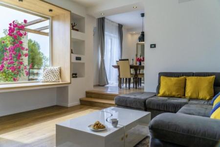 Kunj Casa | Holiday Home Mila