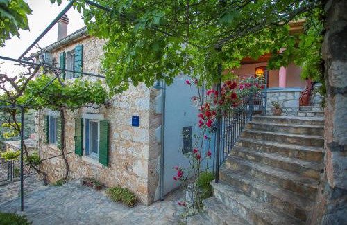 Lozisca Apartamento | Holiday Home Mirna