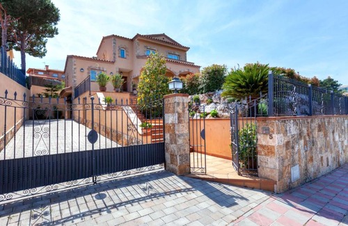 Condado del Jaruco Casa | Holiday Home Miro