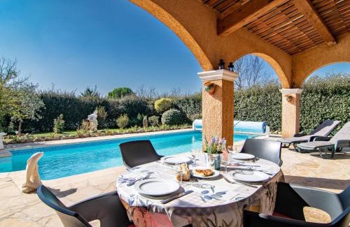 Regusse Casa | Holiday Home Mistral by Interhome