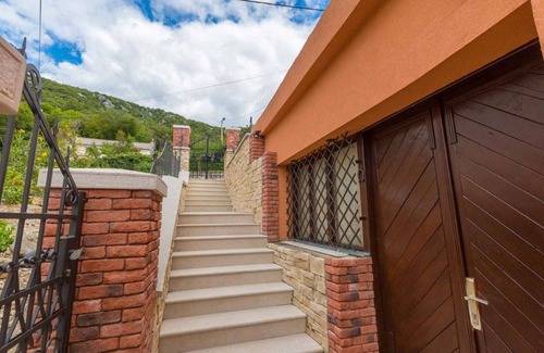 Krizisce Casa | Casa vacacional con piscina y aire acondicionado