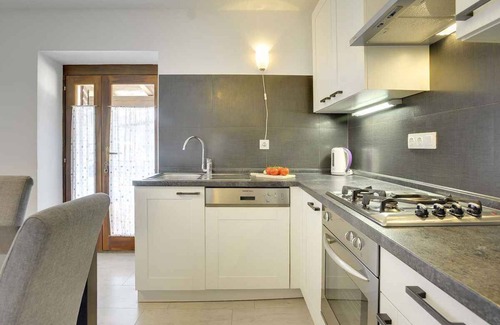Orihi Casa | Casa vacacional con aire acondicionado y terraza