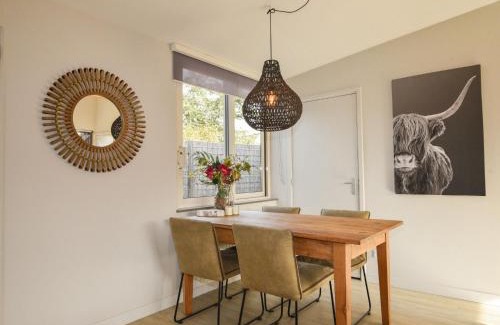Kamperland Casa | Holiday Home near Beach with Garden