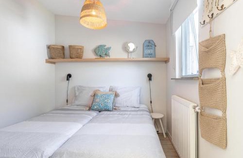 Kamperland Casa | Holiday Home near Beach with Garden