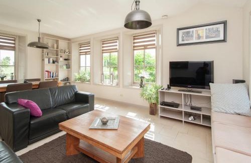 Schagerbrug Casa | Holiday Home near Dutch Coast & Sauna