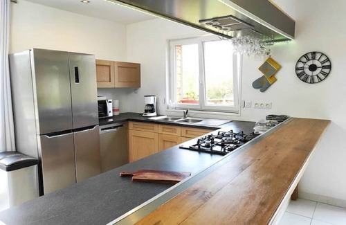 Givonne Casa | Casa Vacacional cerca del Lago en Clos du Bannet