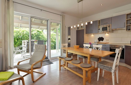 Zierow Casa | Holiday home near the beach with garden