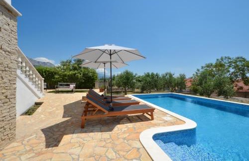 Kastel Sucurac Casa | Holiday Home Nevera