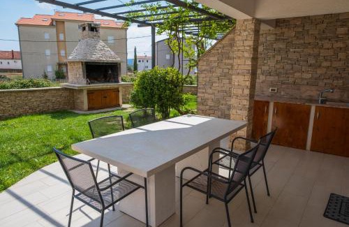 Turanj Casa | Holiday Home Nina